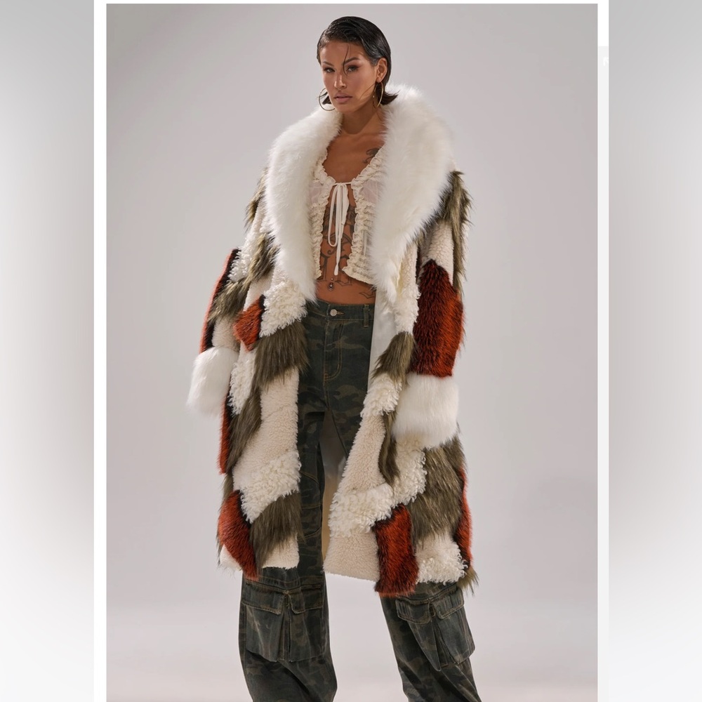 NWT Akira Patchwork Faux Fur Coat in Cream, Olive & Rust    1X /2X - Picture 2 of 12